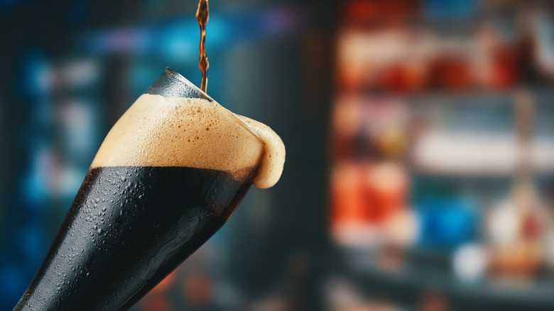 beer pouring