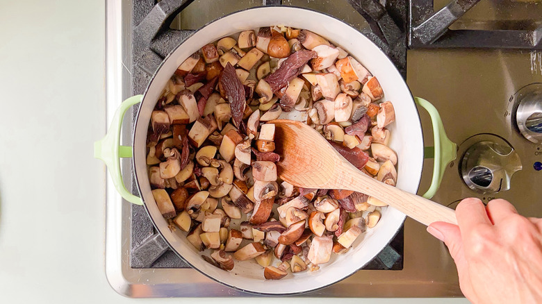 Mushrooms in pot